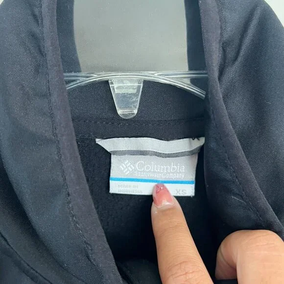 columbia // active black tech jacket XS - Picture 3 of 5